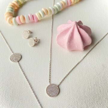 composition bijoux en argent et zirconium avec bonbons