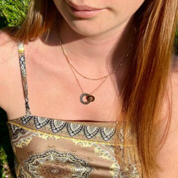 collier plaqué or anneaux martelés