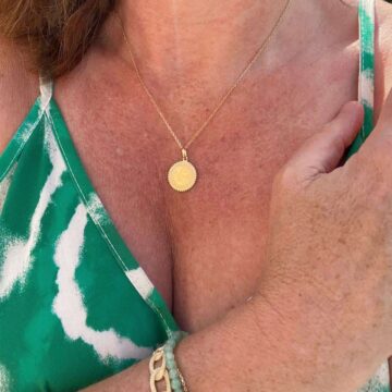 Collier pendentif médaillon perlée plaqué or