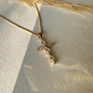 Collier croix zirconium